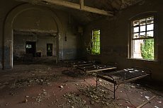 Click image for larger version. 

Name:	hart-island-abandoned-new-york-nyc-haunted-beds-spooky.jpg 
Views:	0 
Size:	88.7 KB 
ID:	5249