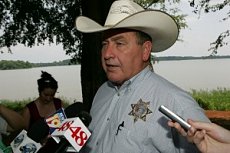 Click image for larger version. 

Name:	Limestone-County-Sheriff-Mike-Blakely-300x199.jpg 
Views:	0 
Size:	22.2 KB 
ID:	2163