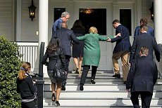 Click image for larger version. 

Name:	hillary-clinton-staircase-600.jpg 
Views:	0 
Size:	87.4 KB 
ID:	5676